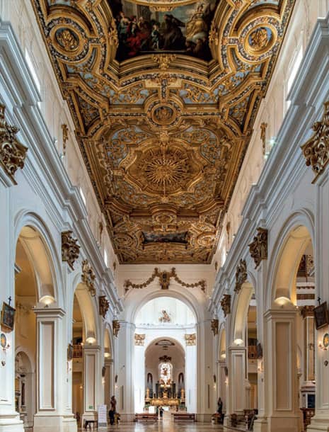 basilica-san-bernardino-laquila-abruzzo-ordine-frati-minori-francescani-chiesa-navata-centrale